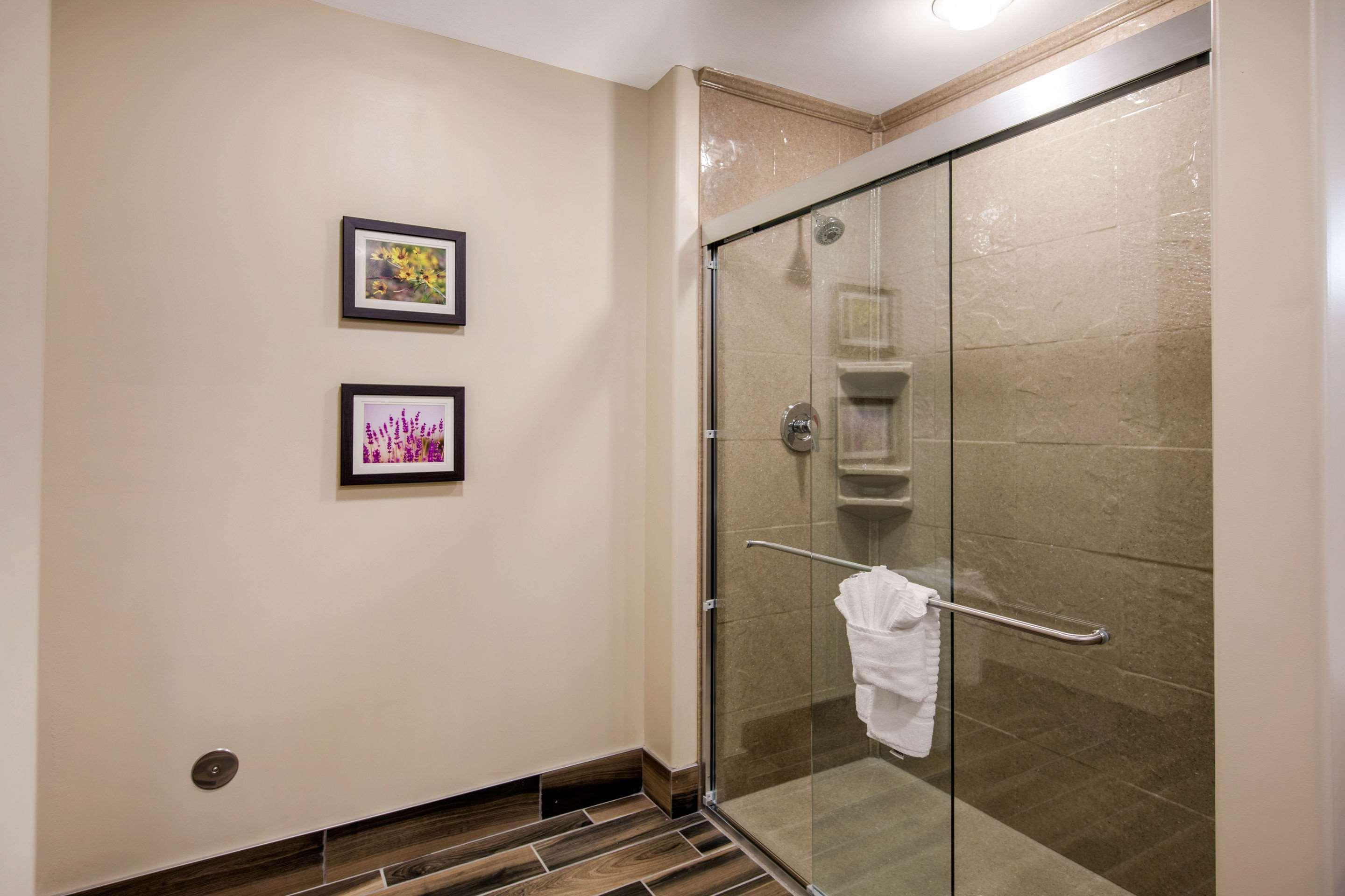 Comfort Suites Liberal Esterno foto