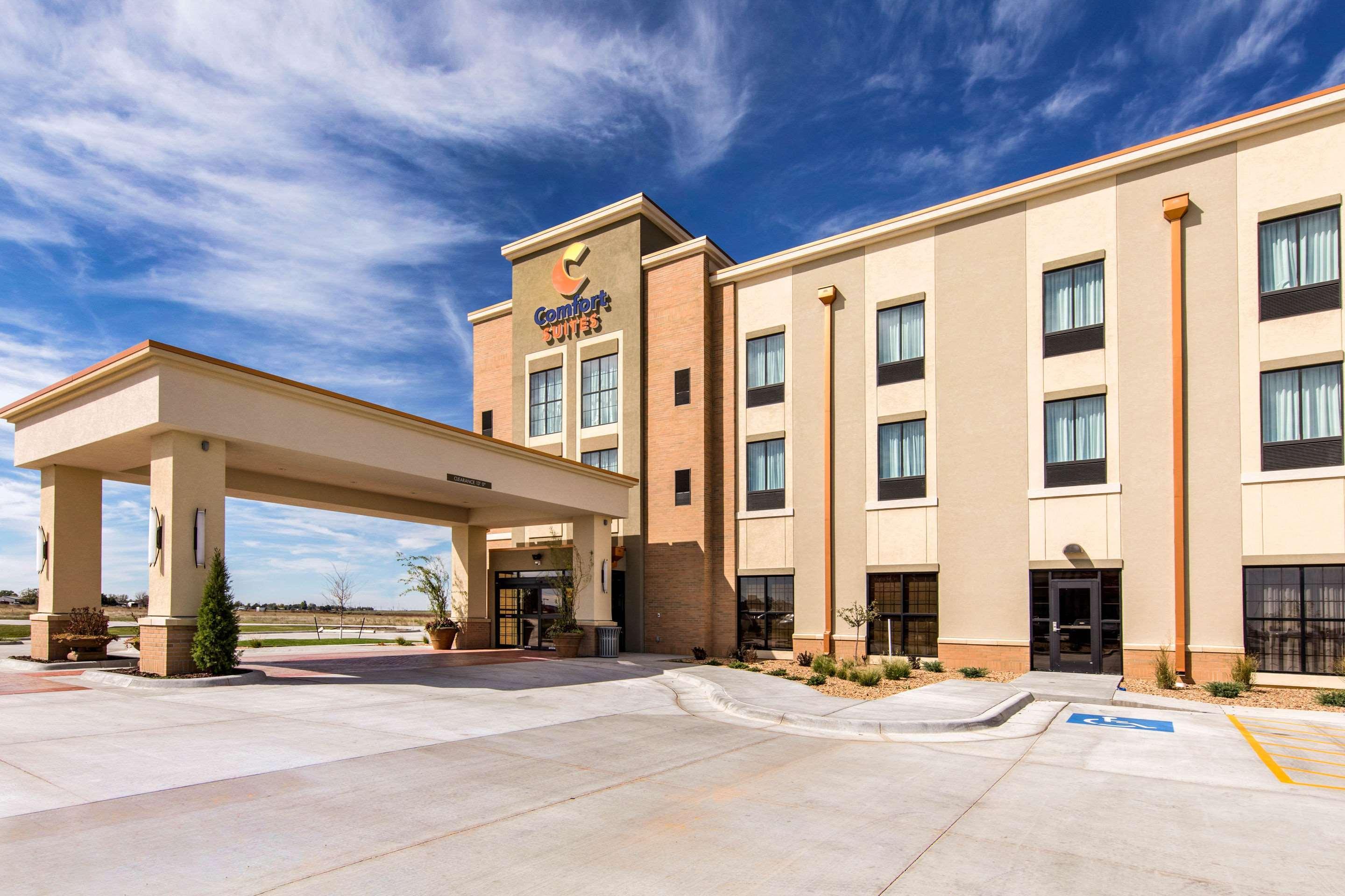 Comfort Suites Liberal Esterno foto