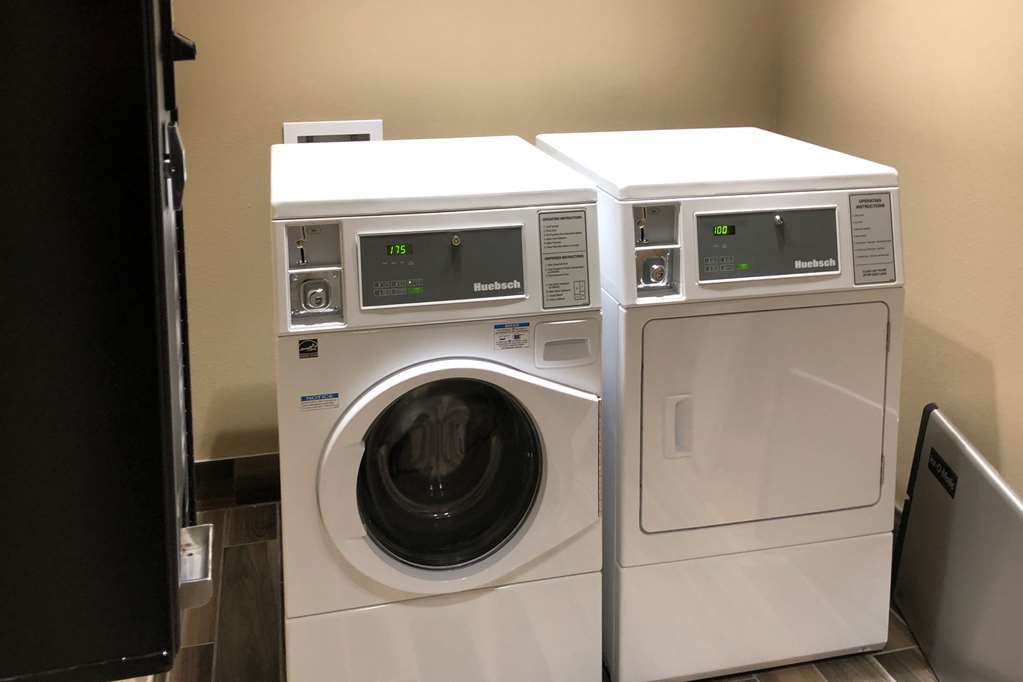 Comfort Suites Liberal Amenities foto